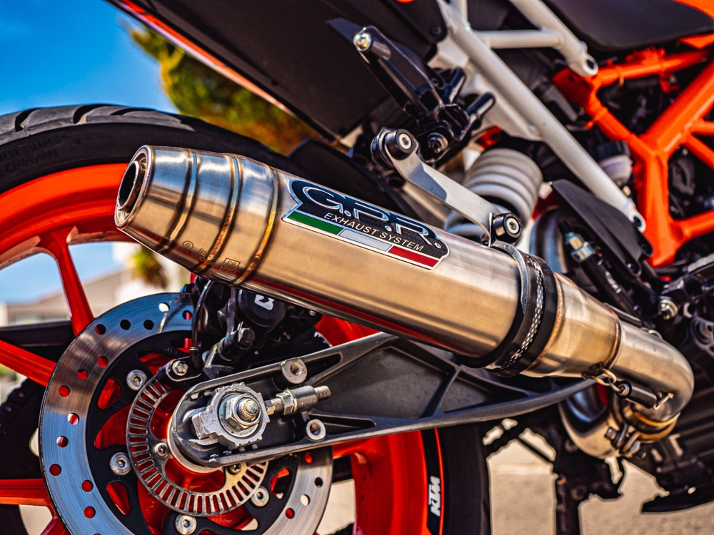 GPR auspuff kompatibel mit  Ktm Duke 125 2011-2016, Deeptone Inox, Rennauspuff, mit Verbindungsrohren, Artikel ohne Genehmigung 