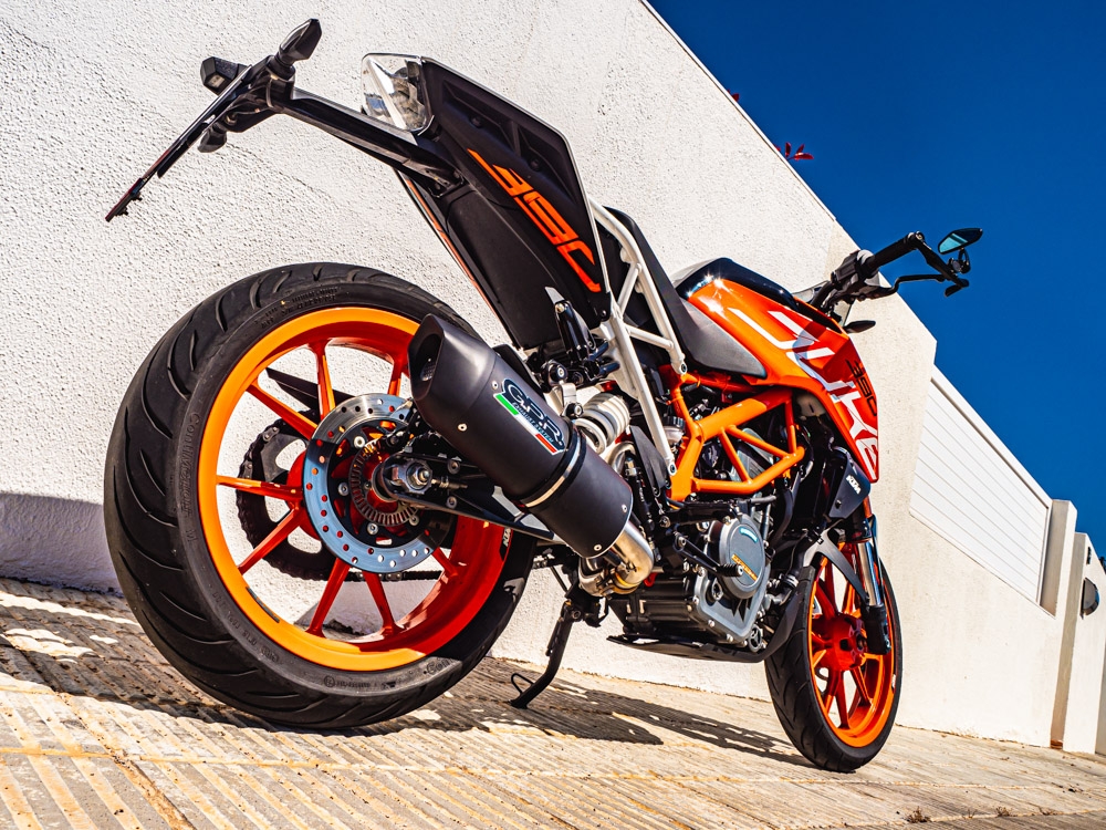 GPR auspuff kompatibel mit  Ktm Duke 125 2017-2020, Furore Nero, Rennauspuff, mit Verbindungsrohren, Artikel ohne Genehmigung 