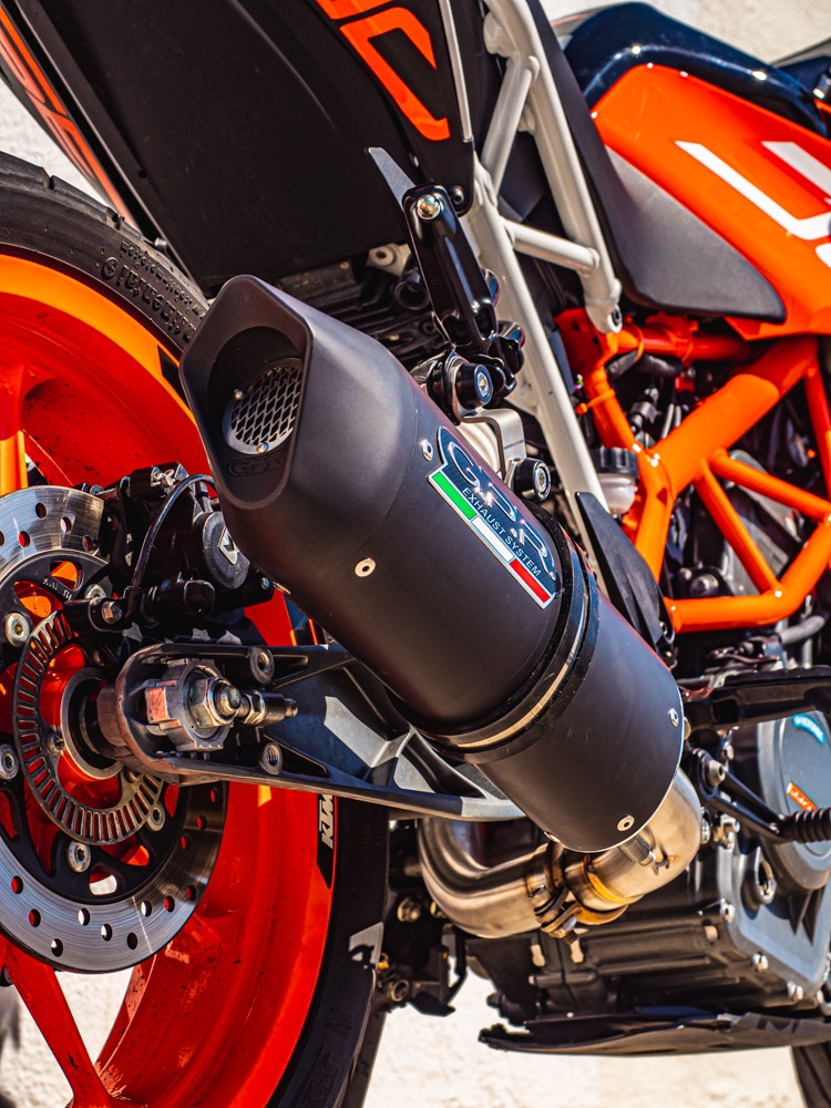 GPR auspuff kompatibel mit  Ktm Duke 125 2017-2020, Furore Nero, Rennauspuff, mit Verbindungsrohren, Artikel ohne Genehmigung 