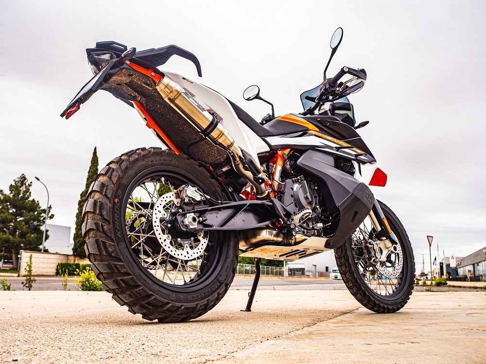 GPR auspuff kompatibel mit  Ktm Adventure 890 2025-2026, Deeptone Inox, Rennauspuff, mit Verbindungsrohren, Artikel ohne Genehmigung 