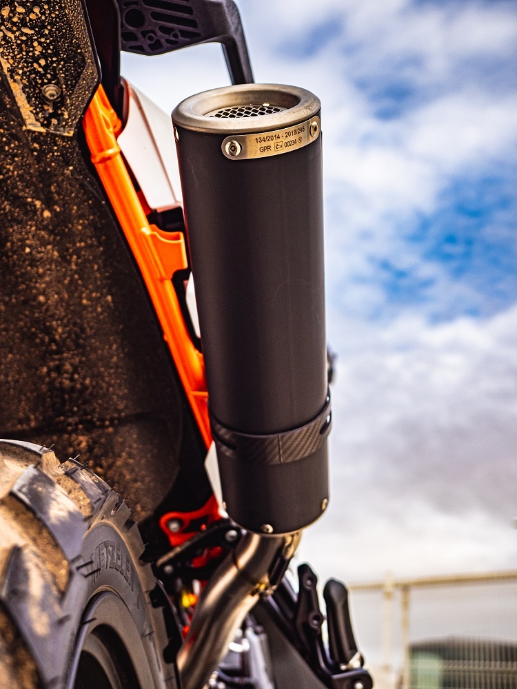 GPR auspuff kompatibel mit  Husqvarna Norden 901 2022-2024, M3 Black Titanium, Zugelassener legaler Slip-On-Auspuff mit Abe, einschließlich abnehmbarem DB-Killer und Verbindungsrohr 