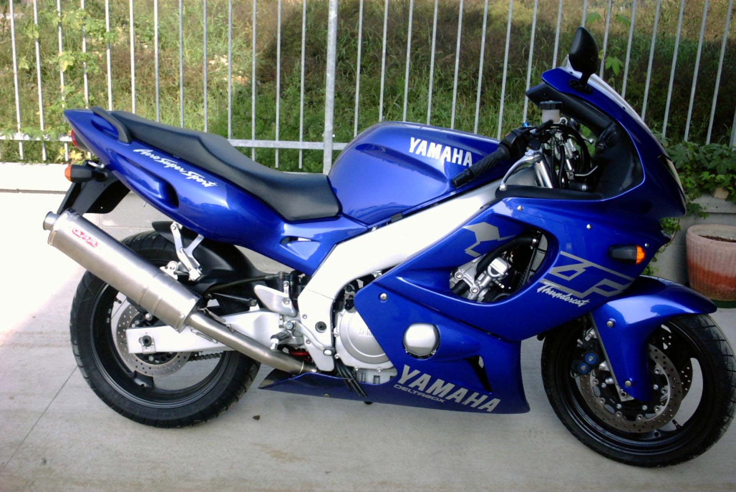 GPR auspuff kompatibel mit  Yamaha Yzf 600 R Thundercat 1996-2003, Trioval, Zugelassener legaler Slip-On-Auspuff mit Abe, einschließlich abnehmbarem DB-Killer und Verbindungsrohr 