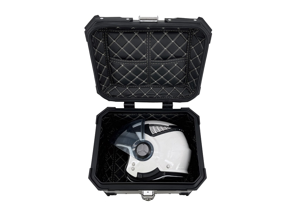 GPR TECH Honda Forza 300 2018/2023 Topcase aus Aluminium, schwarze Farbe mit spezifischer Platte enthalten Kapazität Liter 26
