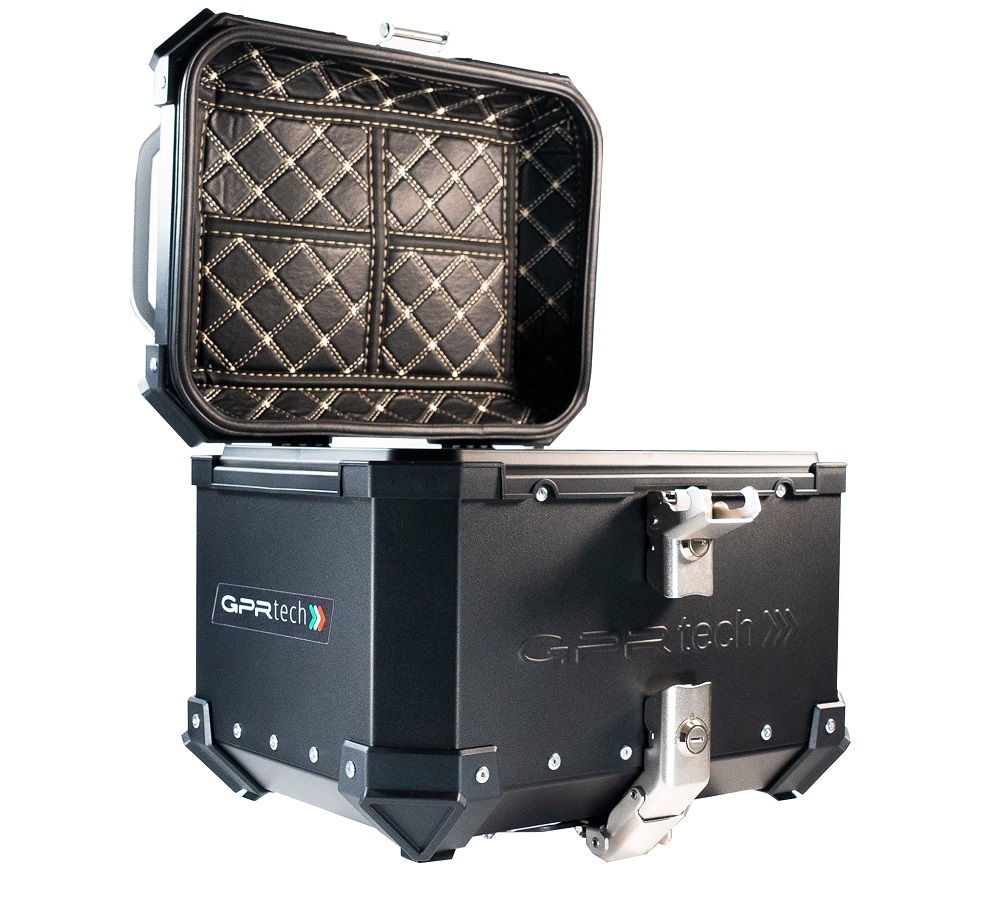 GPR TECH TOPCASE ALPI-TECH 26 LT. SCHWARZ Topcase aus Aluminium, mit Soft-Rückenlehne, schwarze Farbe mit Universalplatte inklusive Kapazität Liter 26