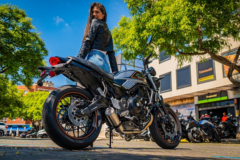 GPR auspuff kompatibel mit  Kawasaki Z 650 RS 2021-2023, M3 Inox , Kompletter Rennauspuff, geliefert mit spezifischem Krümmer, Artikel ohne Homologation 