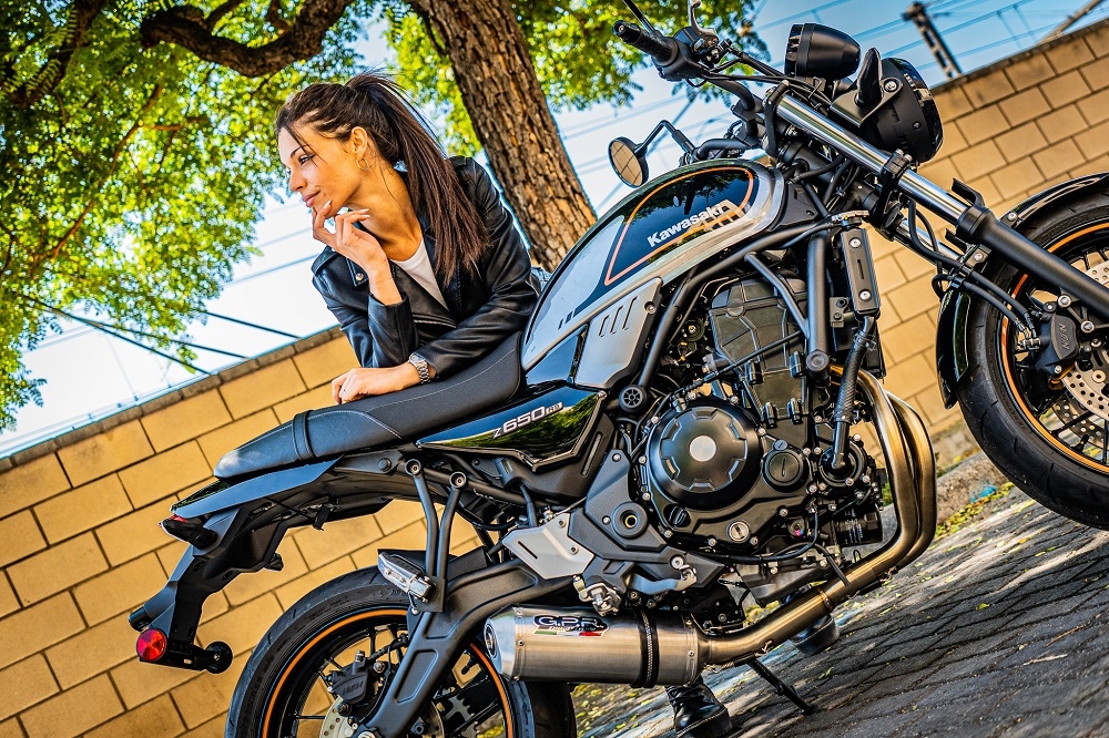 GPR auspuff kompatibel mit  Kawasaki Z 650 RS 2021-2023, Satinox, Homologierte auspuff für lärm mit verbindungsrohr und katalysator 