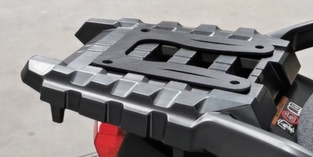 GPR TECH Suzuki V-Strom 1050 Xt/De 2020/2024 e5 Topcase aus Aluminium, schwarze Farbe mit spezifischer Platte enthalten Kapazität Liter 35