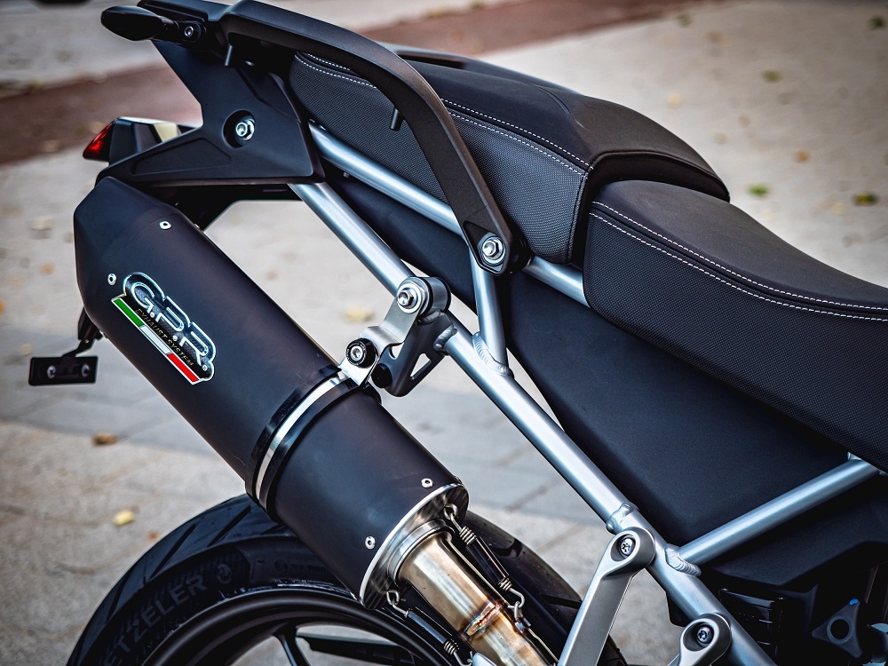 GPR auspuff kompatibel mit  Triumph Tiger 900 2020-2023, Furore Evo4 Nero, Zugelassener legaler Slip-On-Auspuff mit Abe, einschließlich abnehmbarem DB-Killer und Verbindungsrohr 