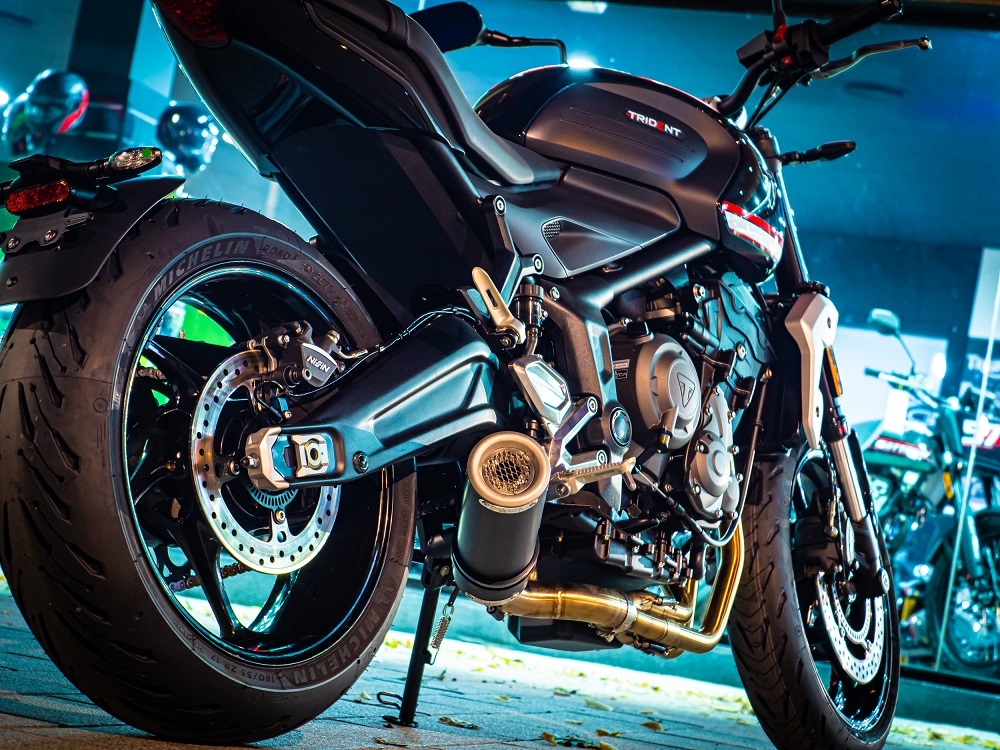 GPR auspuff kompatibel mit  Triumph Trident 660 2021-2024, M3 Black Titanium, Racing-Komplettsystem-Auspuff, einschließlich Krümmer und abnehmbarem DB-Killer 