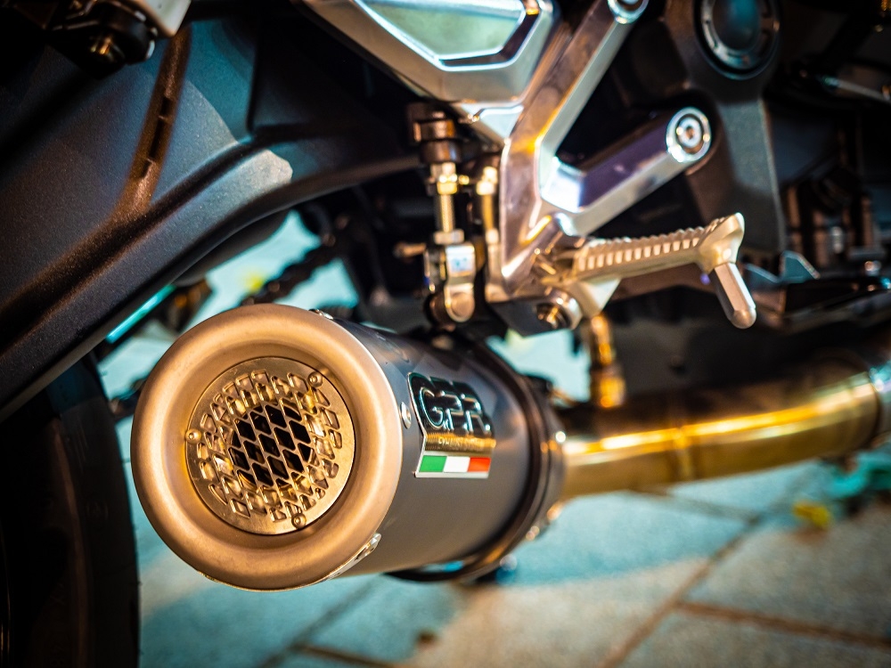 GPR auspuff kompatibel mit  Triumph Trident 660 2021-2024, M3 Black Titanium, Racing-Komplettsystem-Auspuff, einschließlich Krümmer und abnehmbarem DB-Killer 
