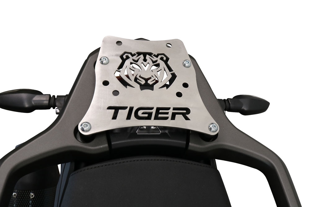 GPR TECH Triumph Tiger 900 2020/2023 e5 Spezifische Montageplatte Top Case ALPITECH 55 LT kompatibel mit Original-Gepäckträger, aus Edelstahl mit 4 Verankerungspunkten