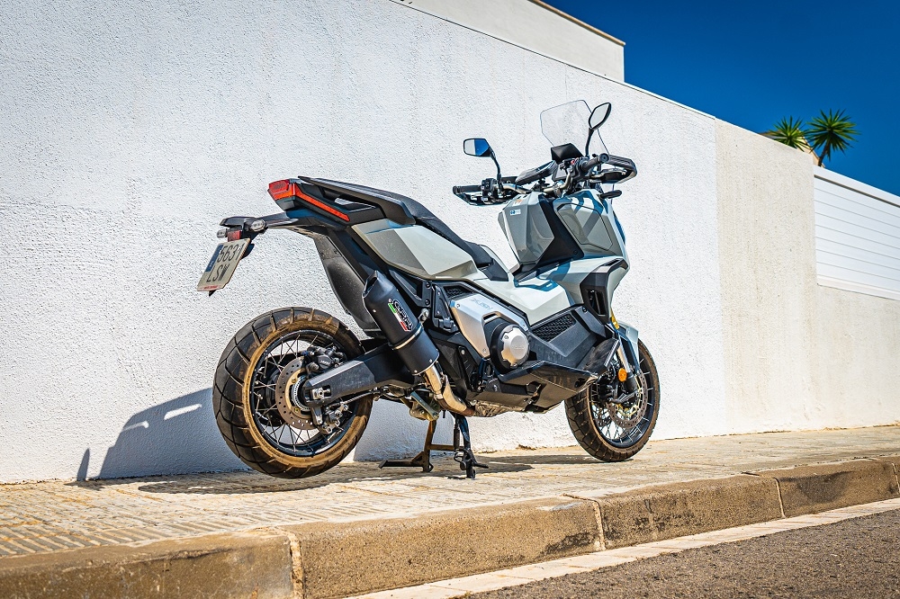 GPR auspuff kompatibel mit  Honda X-Adv 750 2025-2026, Furore Evo4 Nero, Zugelassener legaler Slip-On-Auspuff mit Abe, einschließlich abnehmbarem DB-Killer und Verbindungsrohr 