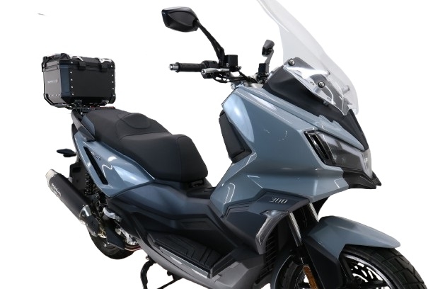 GPR TECH Sym ADX 300 2024/2026 e5 Plus Topcase aus Aluminium, schwarze Farbe mit spezifischer Platte enthalten Kapazität Liter 26