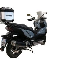 GPR TECH Sym ADX 300 2024/2026 e5 Plus Topcase aus Aluminium, silberfarben mit spezifischer Platte inklusive Kapazität Liter 26