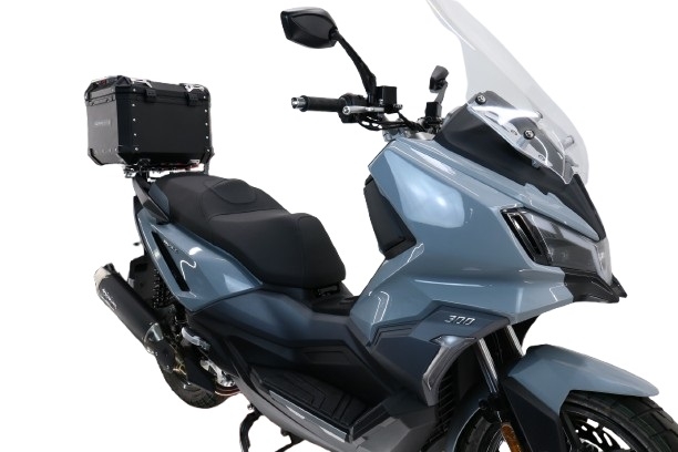 GPR TECH Sym ADX 300 2024/2026 e5 Plus Topcase aus Aluminium, schwarze Farbe mit spezifischer Platte enthalten Kapazität Liter 26