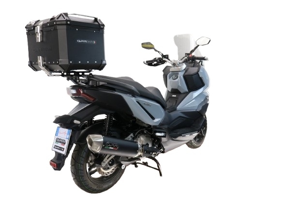 GPR TECH Sym ADX 300 2024/2026 e5 Plus Topcase aus Aluminium, schwarze Farbe mit spezifischer Platte enthalten Kapazität Liter 45