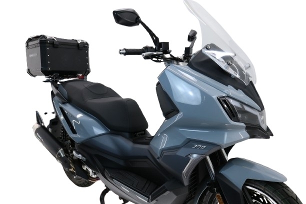 GPR TECH Sym ADX 300 2024/2026 e5 Plus Topcase aus Aluminium, schwarze Farbe mit spezifischer Platte enthalten Kapazität Liter 45