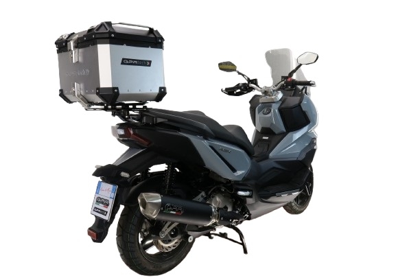 GPR TECH Sym ADX 300 2024/2026 e5 Plus Topcase aus Aluminium, silberfarben mit spezifischer Platte inklusive Kapazität Liter 45
