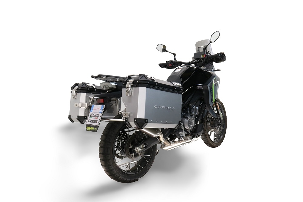 GPR TECH Cf Moto 800 Mt Touring 2025/2026 e5 plus Seitenkofferpaar aus Aluminium mit konturierter rechter Seite, Farbe Silber mit speziellem Gepäckträger Fassungsvermögen 38 Liter + 32 Liter