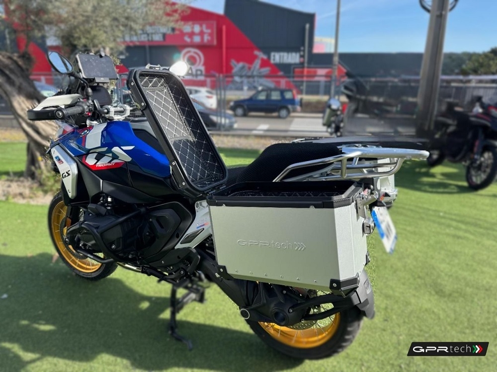 GPR TECH Bmw R 1300 GS Adventure 2023/2025 Seitenkofferpaar aus Aluminium , Farbe Silber mit speziellem Gepäckträger Fassungsvermögen 38 Liter + 38 Liter